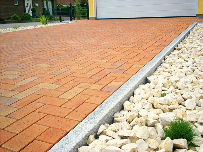 Тротуарная клинкерная брусчатка Vandersanden Radeberg красно-коричневая, 200*100*52 мм