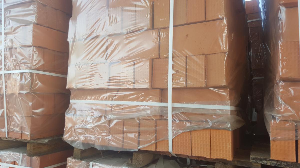 Кирпич полнотелый одинарный М-125 БЕЛЫЕ СТОЛБЫ